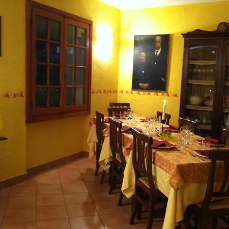 La Rocca Di Perti בית חווה *