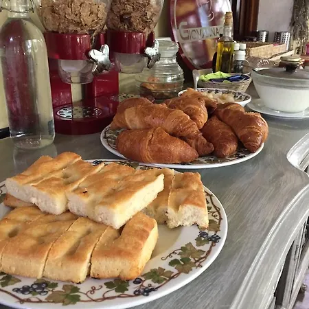 La Rocca Di Perti 农家乐 *