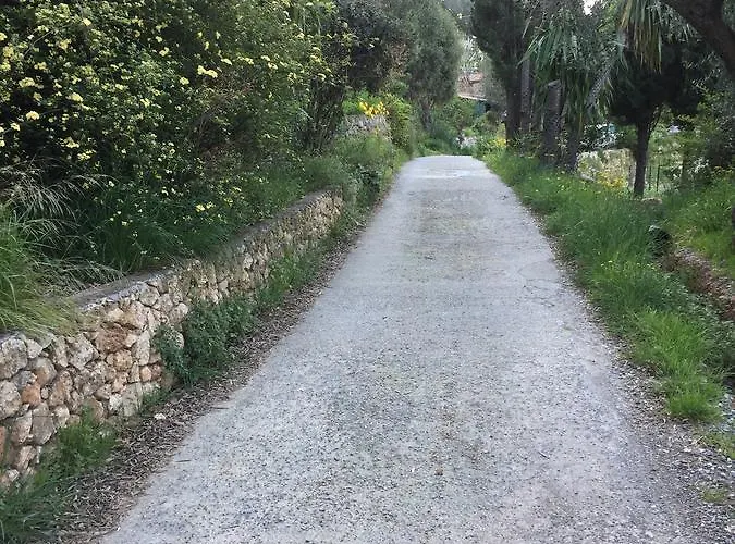 Bauernhof La Rocca Di Perti